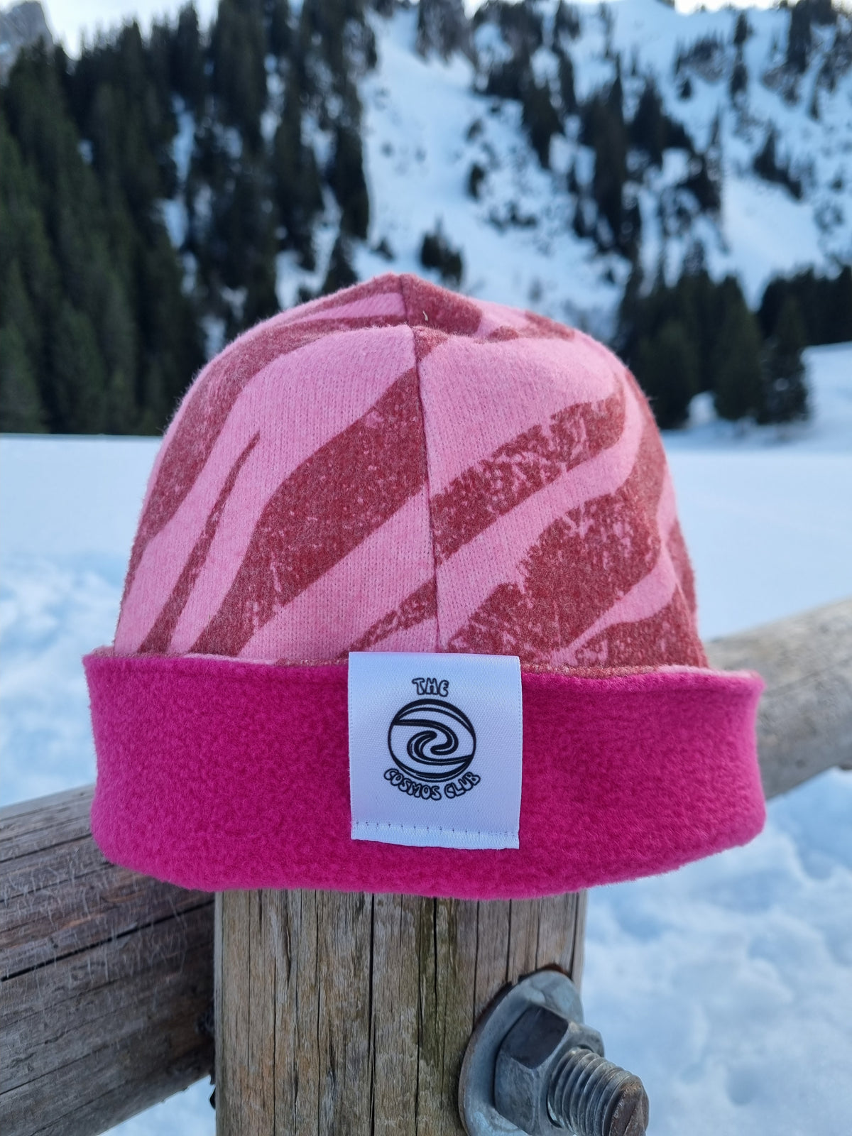 Bonne reversible polaire rose et zebrure pour l'hiver