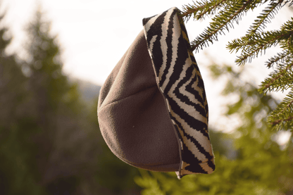 Bonnet polaire marron et coté zebre reversible pour l'hiver