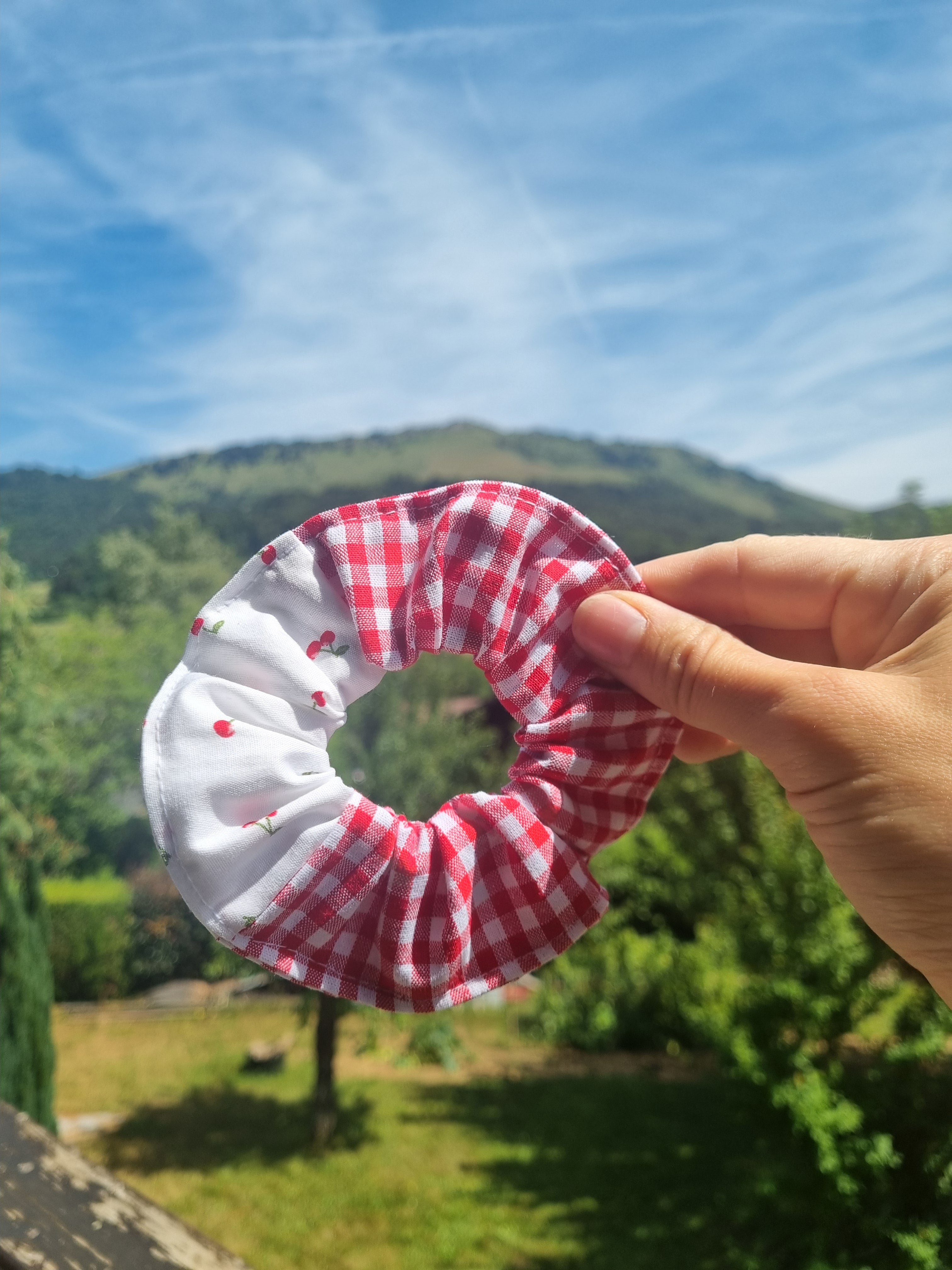 scrunchie cheveux accessoire gros chouchou attache scrunchie patchwork vichy cerise