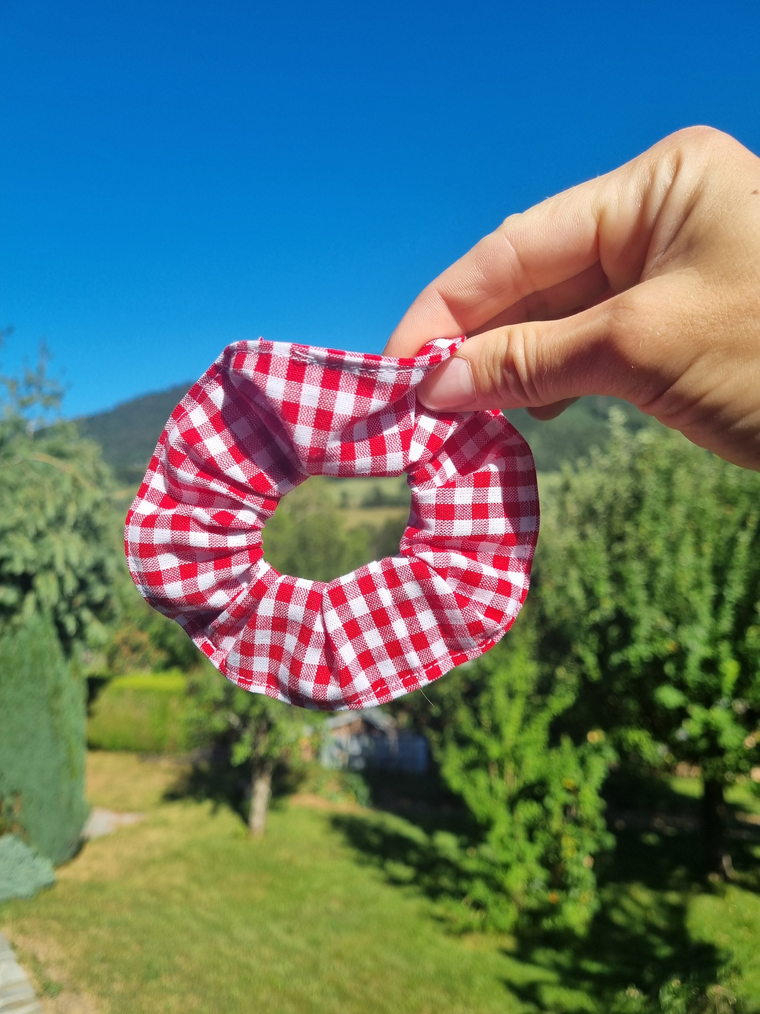 scrunchie cheveux accessoire gros chouchou attache vichy rouge blanc
